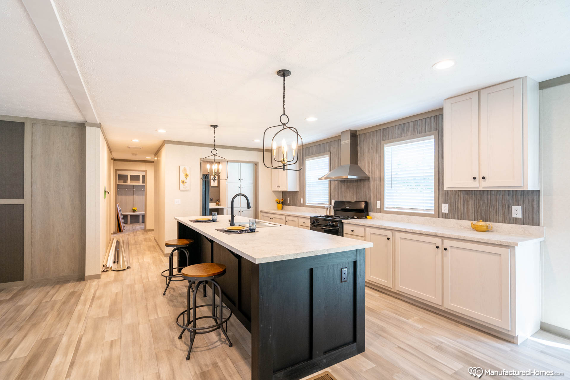 Pulse Series 6428-E792 by Clayton Wakarusa - Little Valley Homes